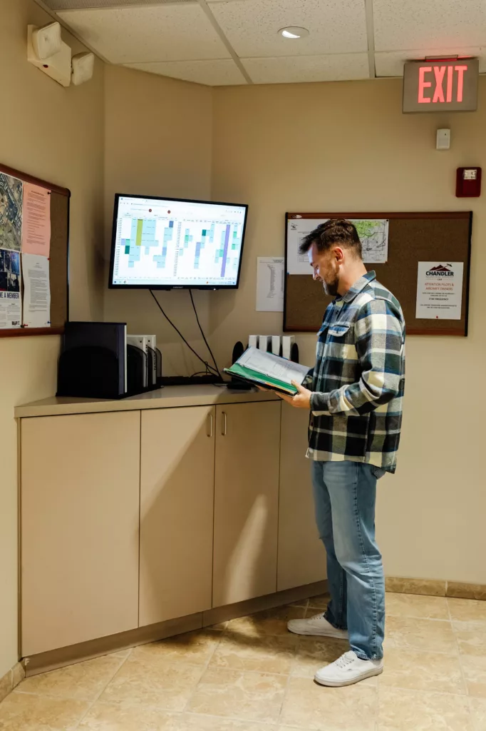 student in classroom at Quantum Helicopters flight training