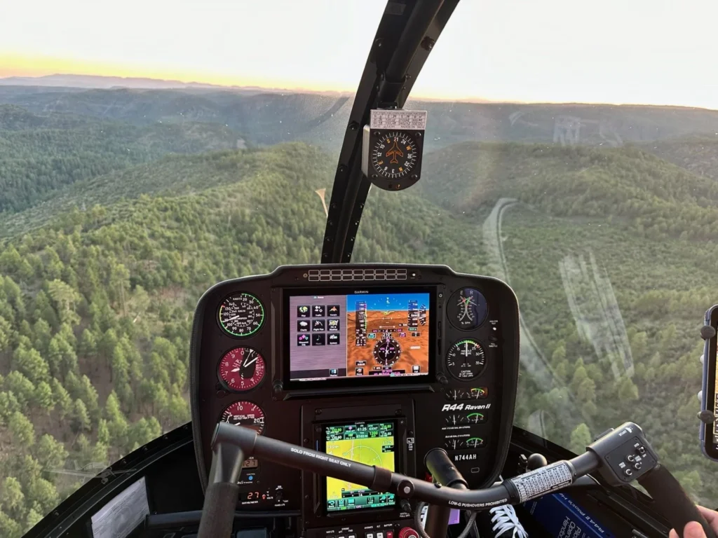 Robinson R44