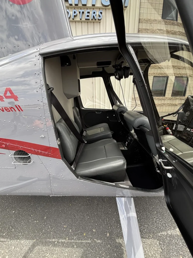 Robinson R44